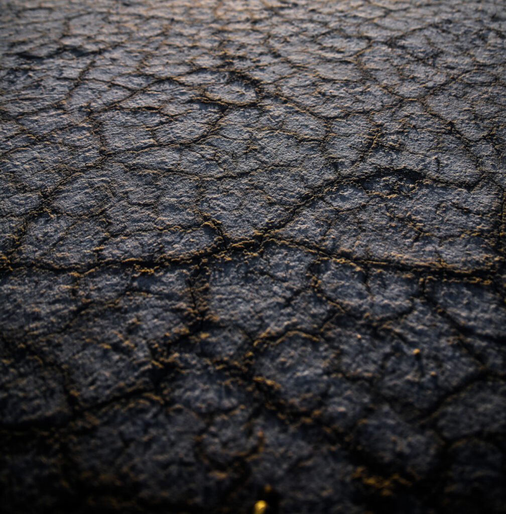 Climate catastrophe , cracks, ground